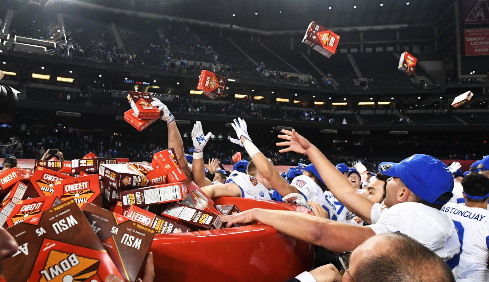 122819-s-cheezitbowl 1644 .jpg